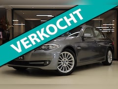 BMW 5-serie - 523i SCHUIFDAK / KEYLES / LEER / AUTOMAAT / NAVAGATIE