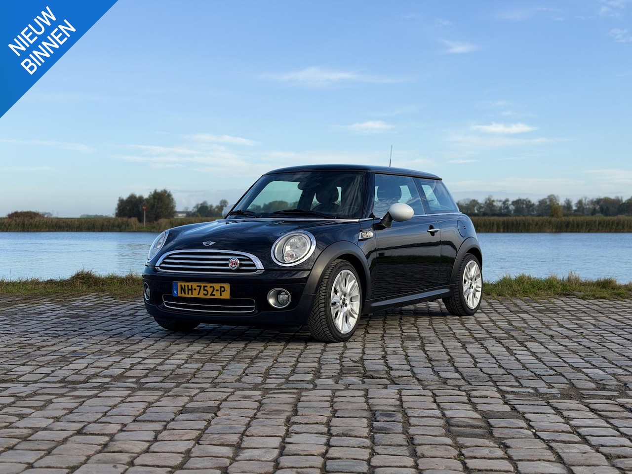 MINI Cooper - 1.6|Harman/Kardon|Lichtmetaal 17"|6-Bak - AutoWereld.nl