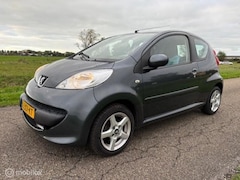 Peugeot 107 - 1.0-12V XR Apple carplay