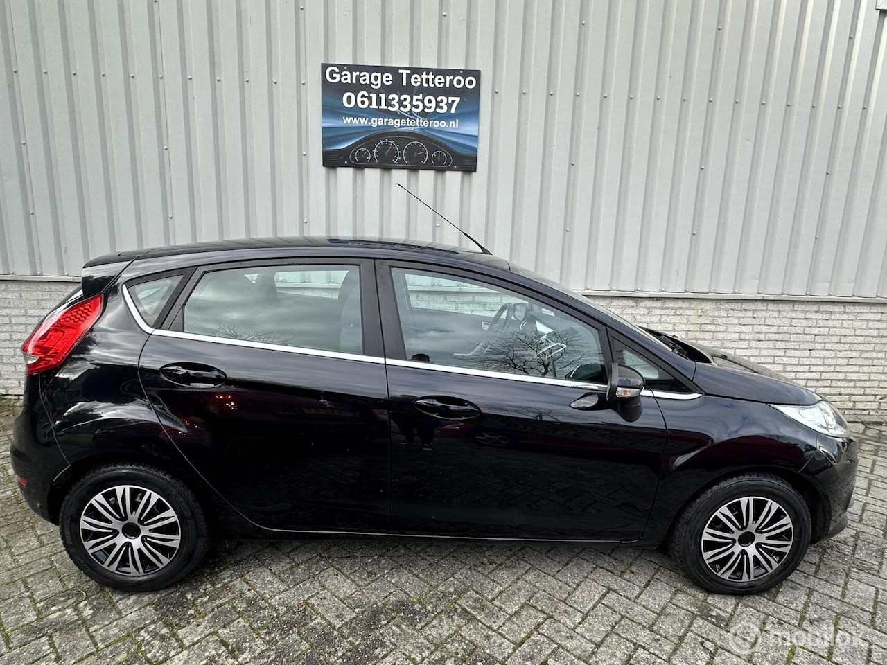 Ford Fiesta - 1.6 TDCi ECOnetic Titanium 1.6 TDCi ECOnetic Titanium - AutoWereld.nl
