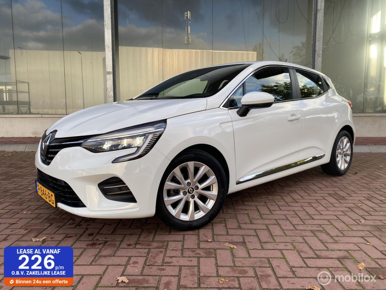 Renault Clio - 1.0 TCe Intens Led | Navigatie | Cruise | Clima - AutoWereld.nl