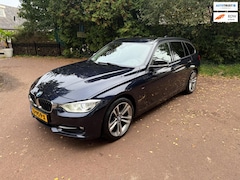 BMW 3-serie Touring - 320i High Executive / Navi / xenon / Automaat / pdc / Airco /