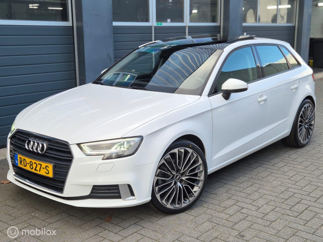 Audi A3 Sportback - 1.0 TFSI Sport Pro Line Automaat | LED | NAVI | 19'' | CLIME | CRUISE | - AutoWereld.nl