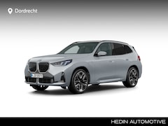 BMW X3 - 30e xDrive M-Sport | Trekhaak | Panorama | 21" | Harman Kardon | Driving Assistant Plus |