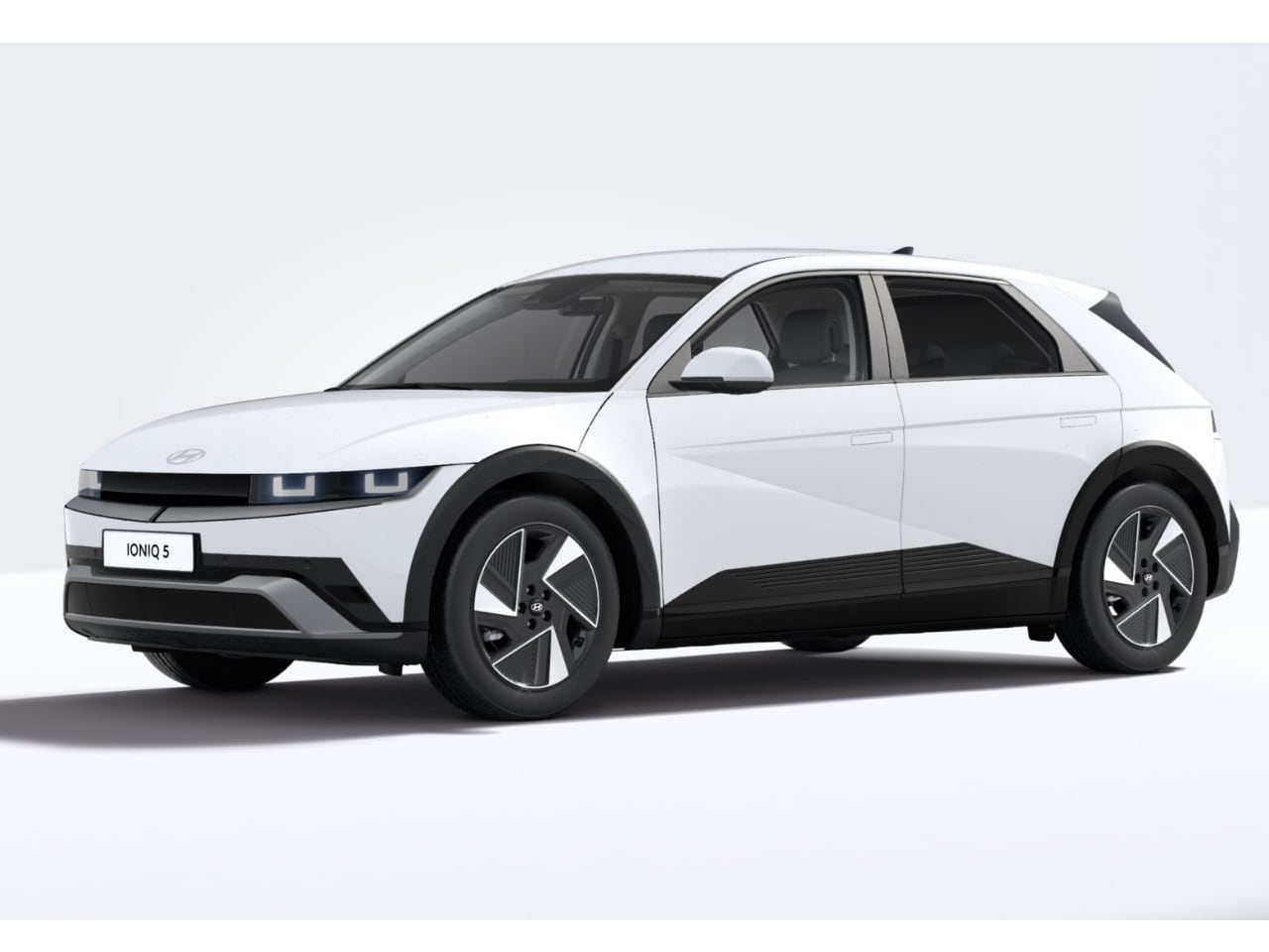 Hyundai IONIQ 5 - Long Range Pure Edition 84 kWh € 2000,- korting !!| Achterbank verwarmd | Achteruitrijcame - AutoWereld.nl
