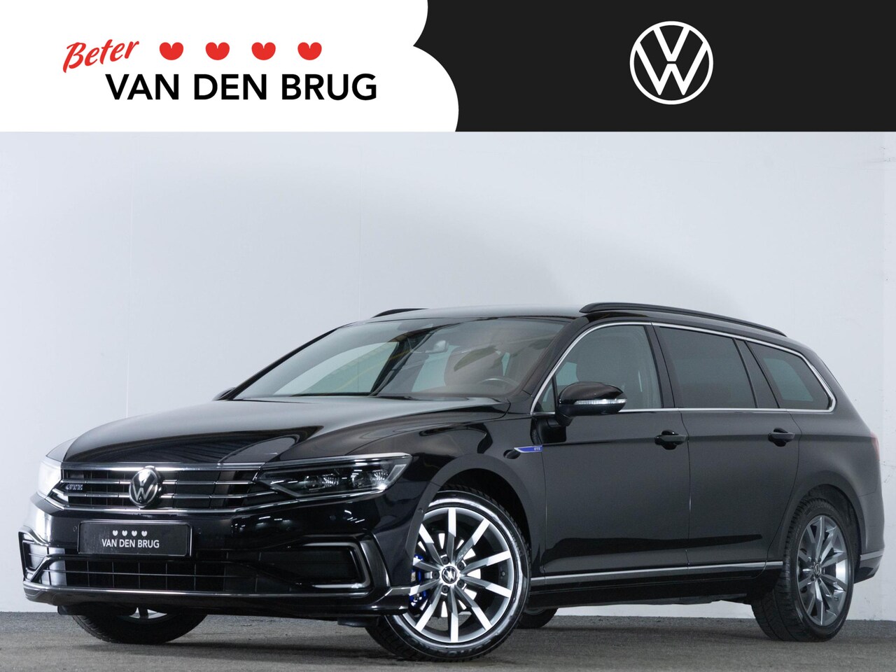 Volkswagen Passat Variant - GTE 1.4 TSI 218 PK PHEV Business | LED Matrix IQ | DCC | 360 Camera | Trekhaak | Side Assi - AutoWereld.nl
