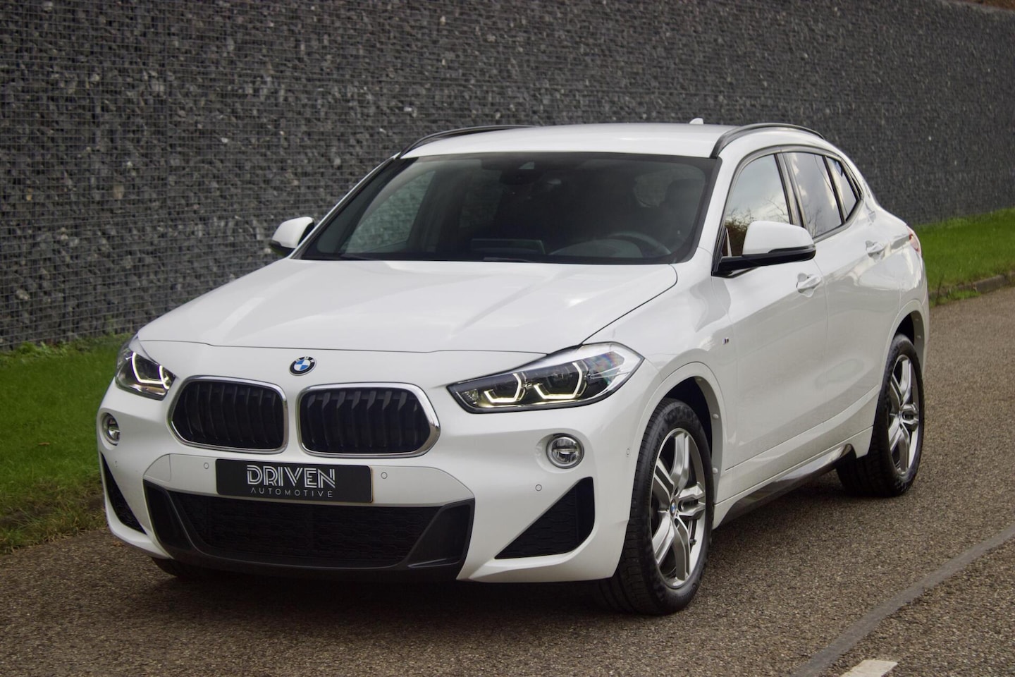 BMW X2 - sDrive20i M Sport| Navi Pro - Head Up - Keyless - LED - AutoWereld.nl