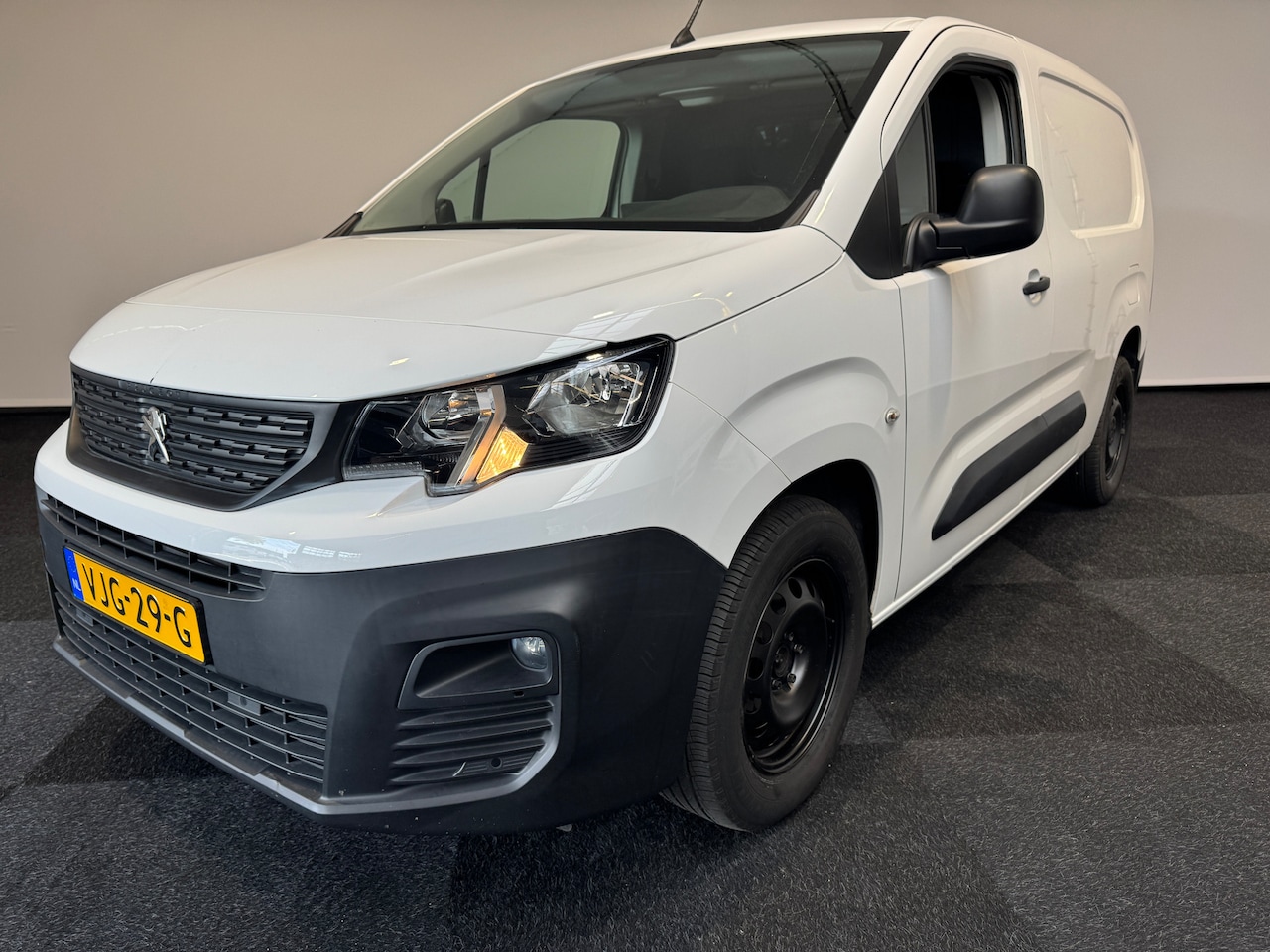Peugeot Partner - 1.5 HDI Euro 6 3 zits 81000 km euro 6 - AutoWereld.nl