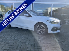 BMW 1-serie - 116i Business Edition / Clima / Virtual / Led / Pdc 50%deal 8975 ACTIE