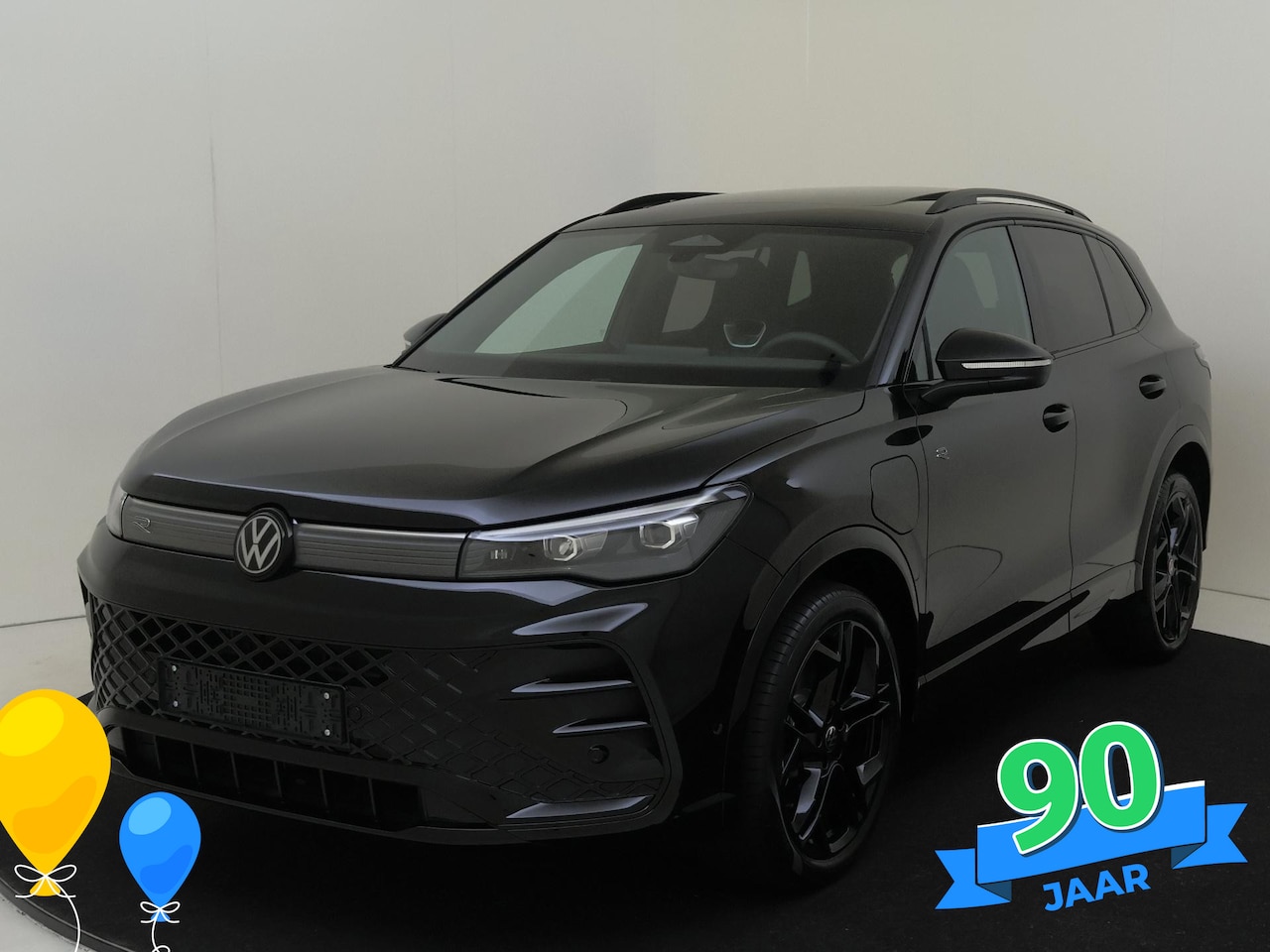 Volkswagen Tiguan - R-Line Edition - eHybrid | 'App-Connect' draadloze smartphone integratie | Automatische af - AutoWereld.nl
