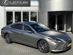 Lexus ES - 300h Business Line NWE MODEL BLIND SPOT STUURVERW STOELVERW SCHUIF/KANTELDAK PARK-SENSOREN