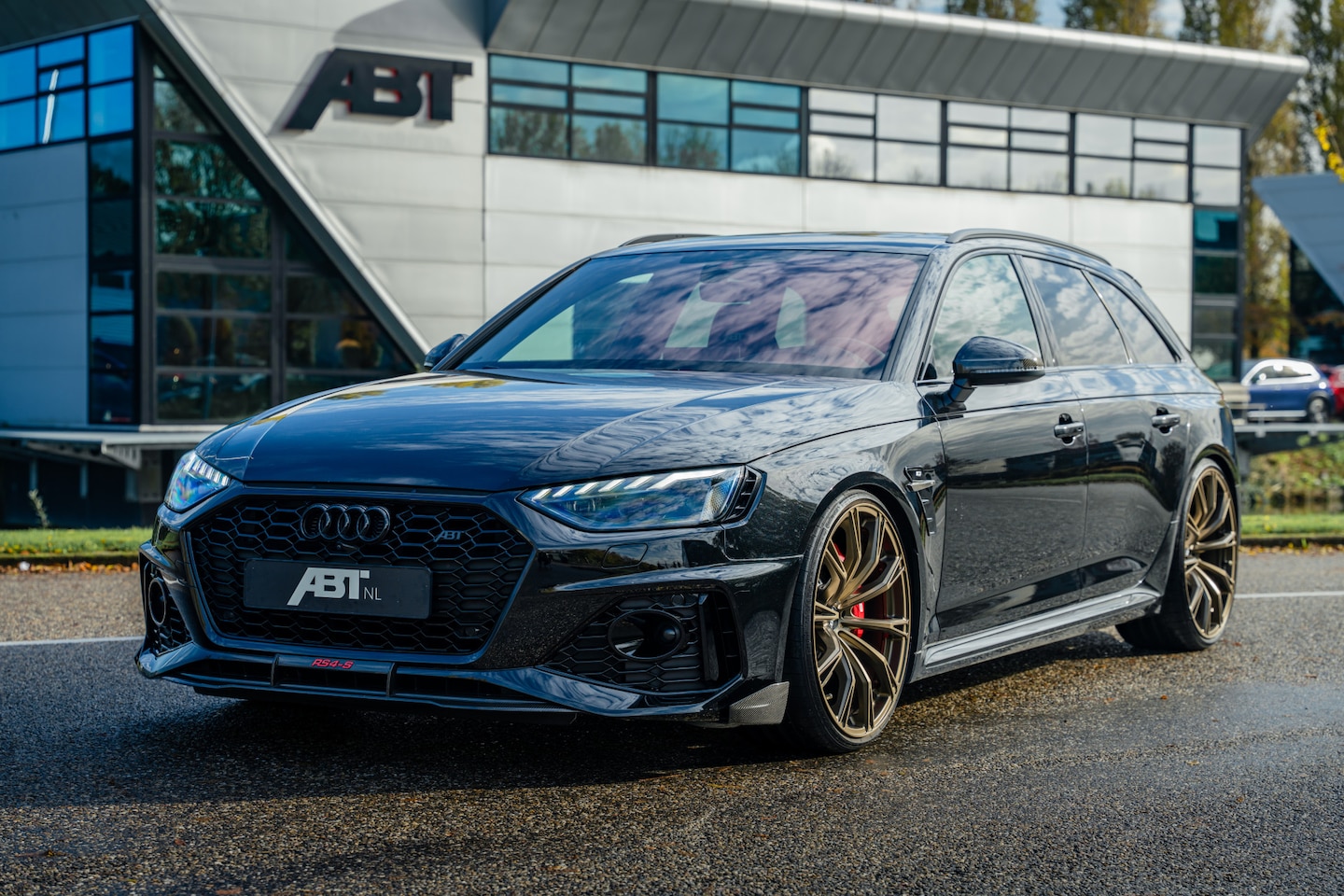 Audi RS4 - ABT RS4-S Avant 2.9 TFSI 530pk quattro | ABT RS4-S | RS dynamic | Panoramadak | B&O | Tour - AutoWereld.nl