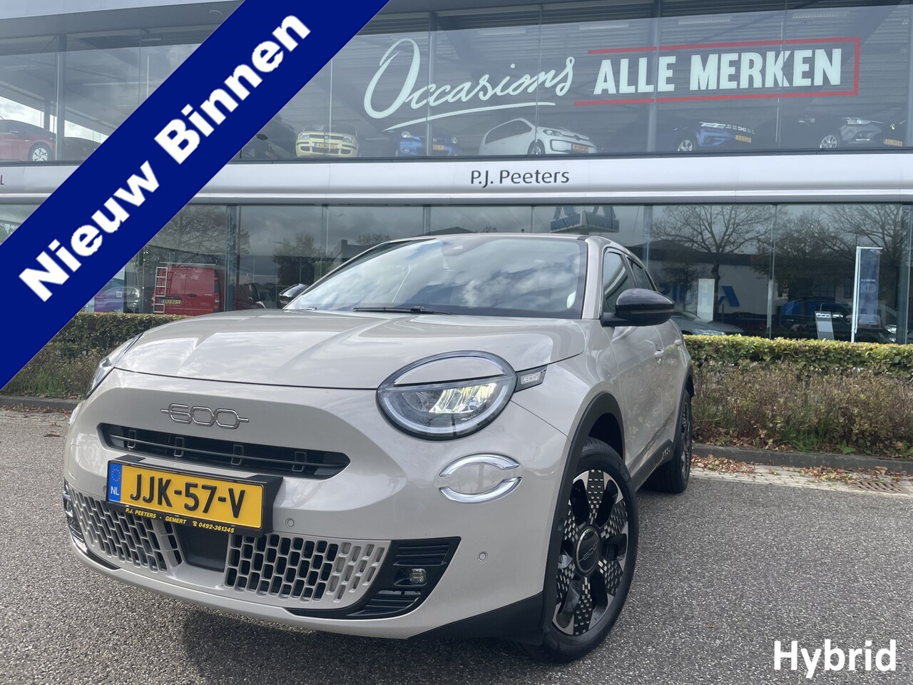 Fiat 600 - 1.2 Hybrid La prima Full options / met fabrieksgarantie / 136 PK / Navigatie / Multimedia - AutoWereld.nl