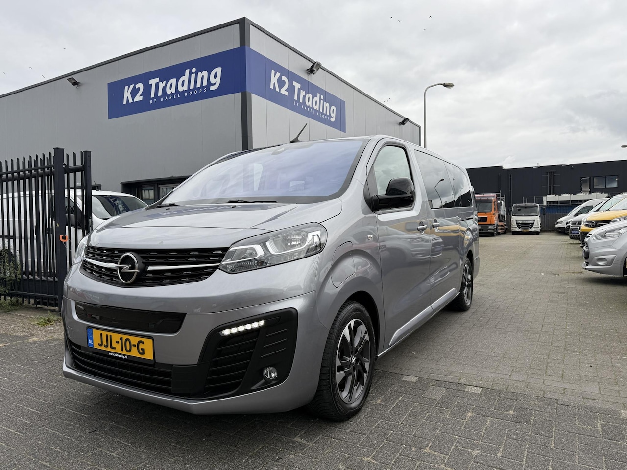 Opel Zafira Life Electric - L3 75 kWh VIP BUS Elekrisch 8 persoons banken uitneembaar UNIEKE AUTO - AutoWereld.nl
