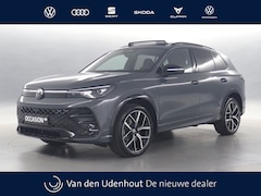 Volkswagen Tiguan - 1.5 eHybrid 204pk R-Line Edition PHEV DSG / Panoramadak / 360 Camera / Trekhaak wegklapbaa