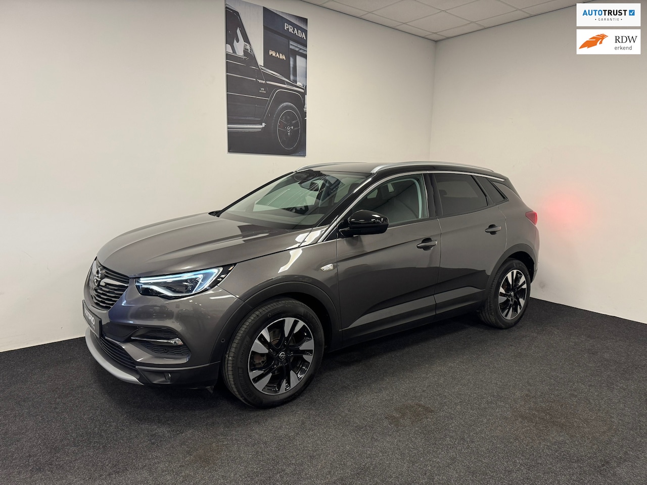 Opel Grandland X - 1.2 Turbo Ultimate // Automaat // Keyless // Lane // Stoel/stuur verwarming - AutoWereld.nl