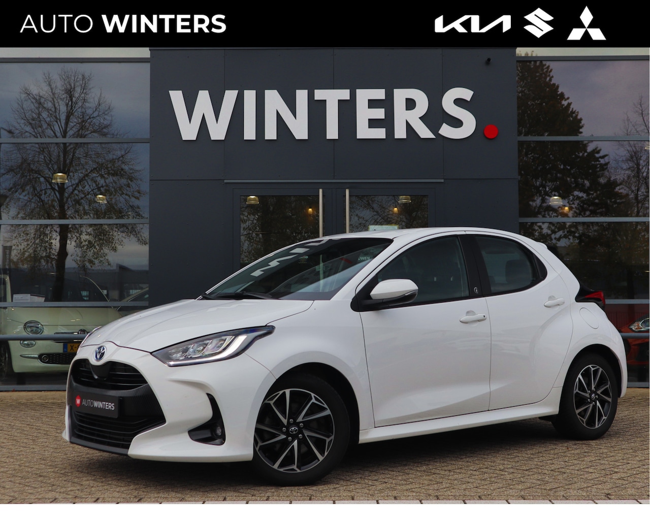 Toyota Yaris - 1.5 Hybrid Stoelverwarming | All season banden | adaptieve cruise control | - AutoWereld.nl
