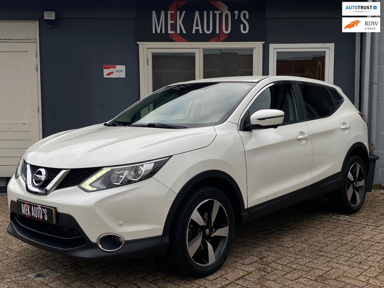 Nissan Qashqai - 1.2 N-Vision|360Camera|Stoelvw|Navi|Cruise|Climate| - AutoWereld.nl