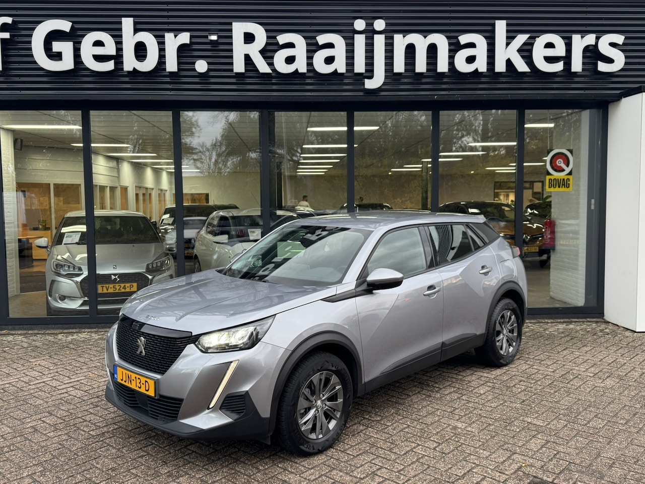 Peugeot 2008 - 1.2 PureTech 131pk Automaat Active*Navigatie*AppleCarplay* - AutoWereld.nl
