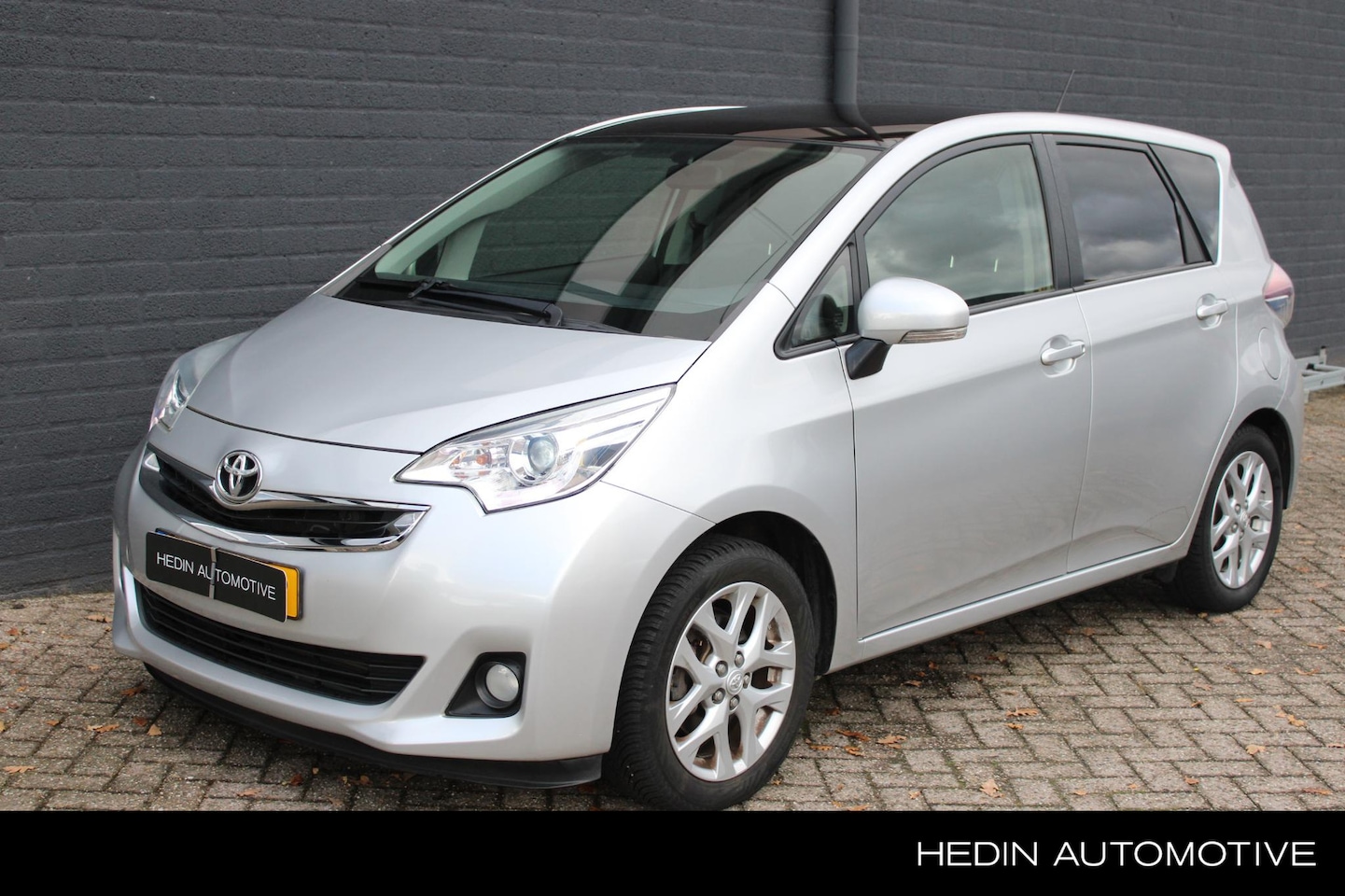Toyota Verso S - 1.3 VVT-i Trend NL-Auto | Automaat | Navigatie | Camera | Climate Controle | Cruise Contro - AutoWereld.nl