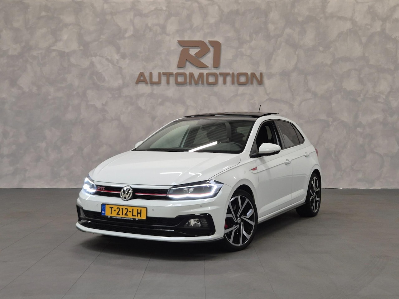 Volkswagen Polo - 2.0 TSI GTI 240PK|PANO|CAMERA|DSG|DIGITAL COCKPIT|CARPLAY - AutoWereld.nl