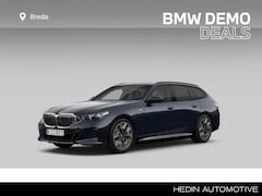 BMW 5-serie Touring - 530e M Sport Edition | M-Sport | Trekhaak | Driving Assistant Plus | Parkeerhulpsysteem |