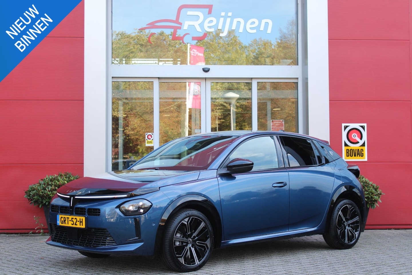 Lancia Y(psilon) - Ypsilon 1.2 110PK Turbo Hybrid Edizione Cassina Limitata | NAVIGATIE | CAMERA VOOR/ ACHTER - AutoWereld.nl