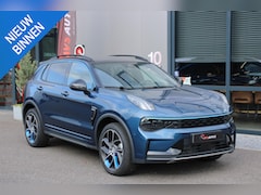 Lynk & Co 01 - 1.5 ZWARTE HEMEL, ROLHOES, MODEL 6-2023 360 CAMERA, CARPLAY, 18DKM