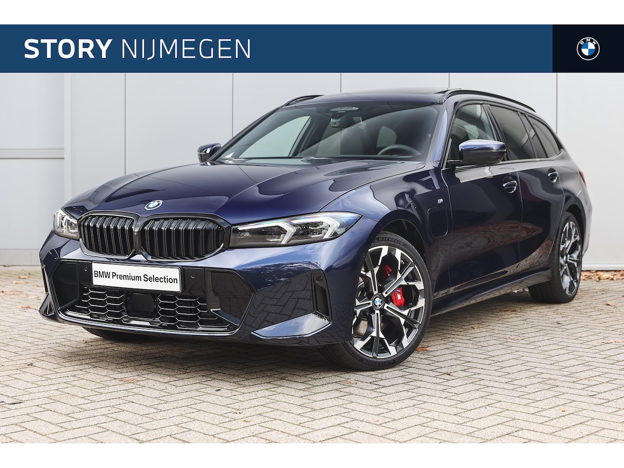 BMW 3-serie Touring - 330e High Executive M Sport Automaat / Panoramadak / Trekhaak / Sportstoelen / Adaptieve L - AutoWereld.nl