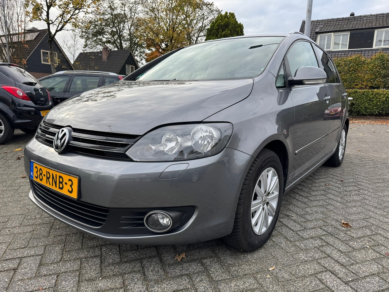 Volkswagen Golf Plus - 1.4 TSI Comfortline Automaat,Apk 24/6/26,Dealer onderhouden - AutoWereld.nl