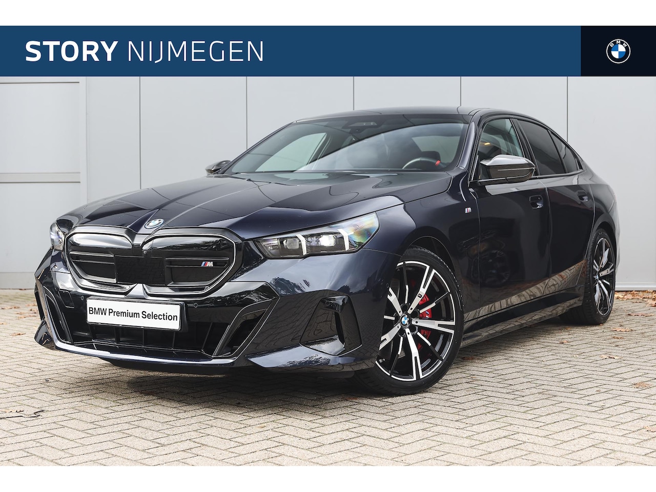 BMW i5 - M60 xDrive / Panoramadak / Trekhaak / Stoelventilatie / Parking Assistant Professional / B - AutoWereld.nl