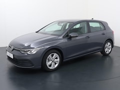 Volkswagen Golf - 1.0 TSI Life | 110 PK | Achteruitrijcamera | Navigatiesysteem | Adaptive cruise control |