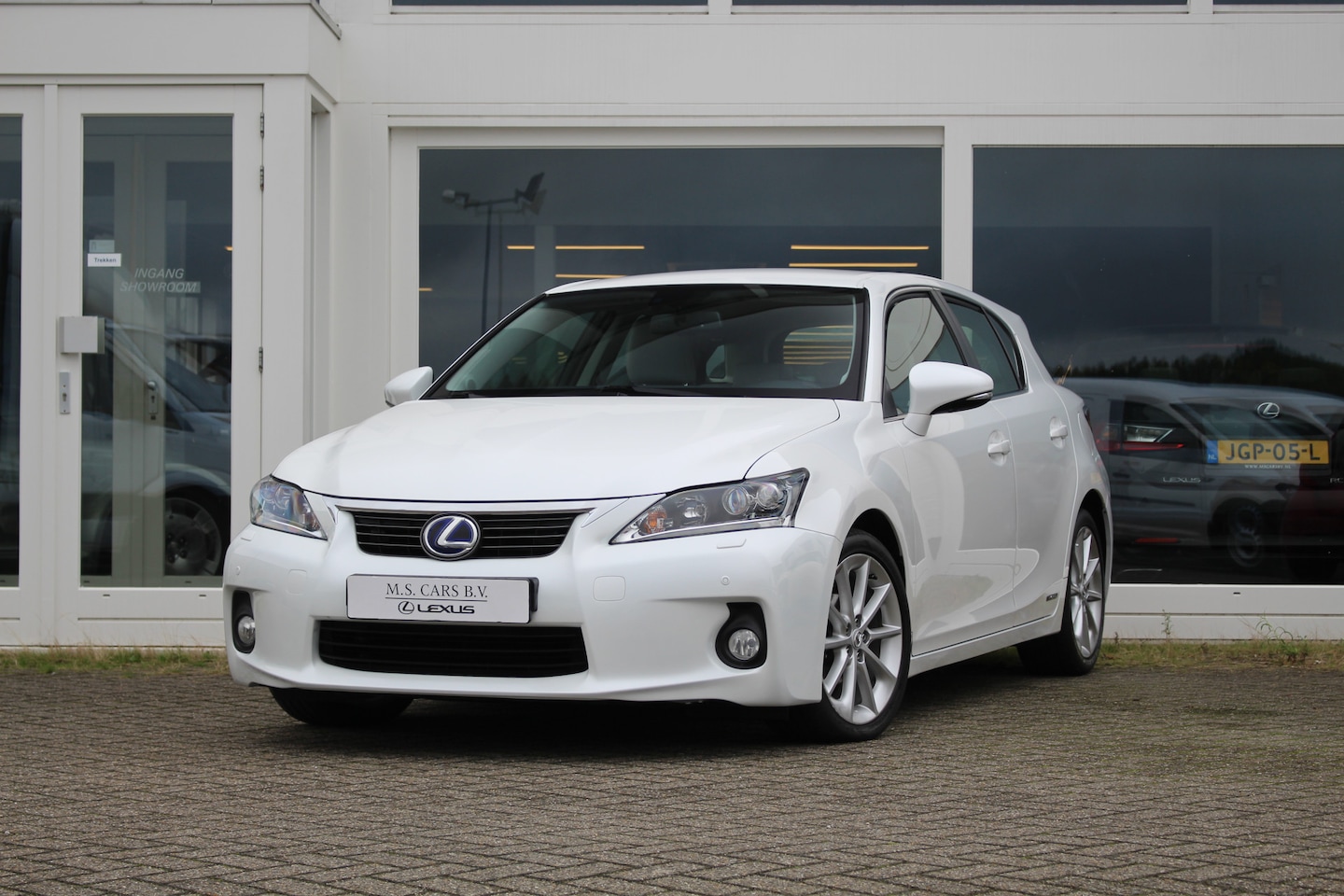 Lexus CT 200h - Hybrid Luxury I Mark Levinson I Parelwit I LED I Uniek! - AutoWereld.nl