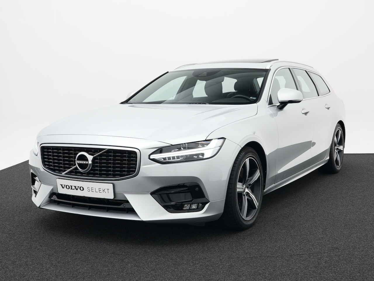 Volvo V90 - 2.0 T4 R-Design | Head-Up | Standkachel | Harman Kardon | BLIS | Adaptive Cruise | Panoram - AutoWereld.nl