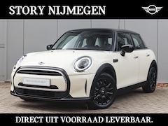 MINI Cooper - Hatchback Automaat / Sportstoelen / Comfort Access / Stuurverwarming / LED / Stoelverwarmi
