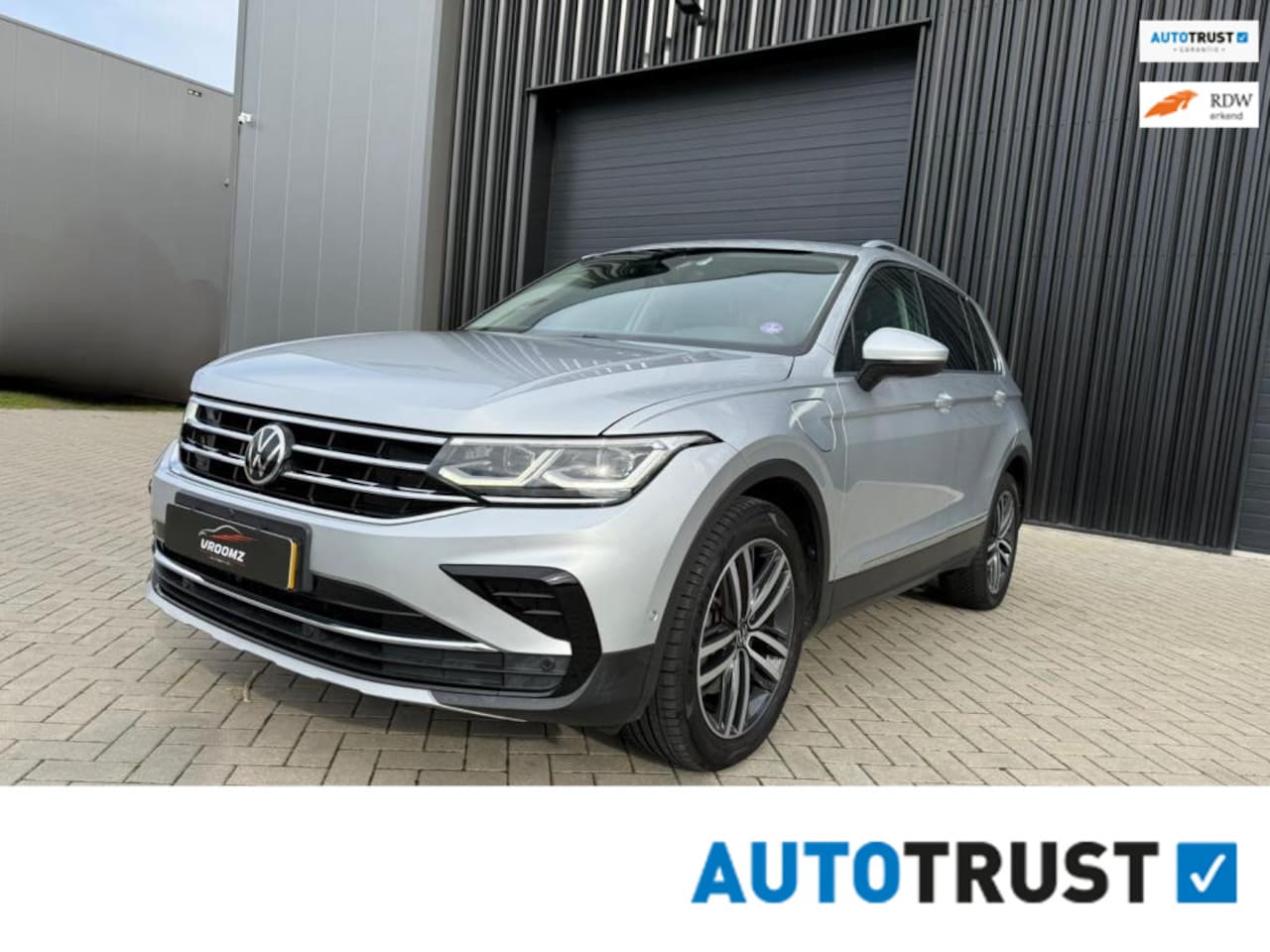 Volkswagen Tiguan - 1.4 TSI eHybrid R-Line Business+ BOMVOL - AutoWereld.nl