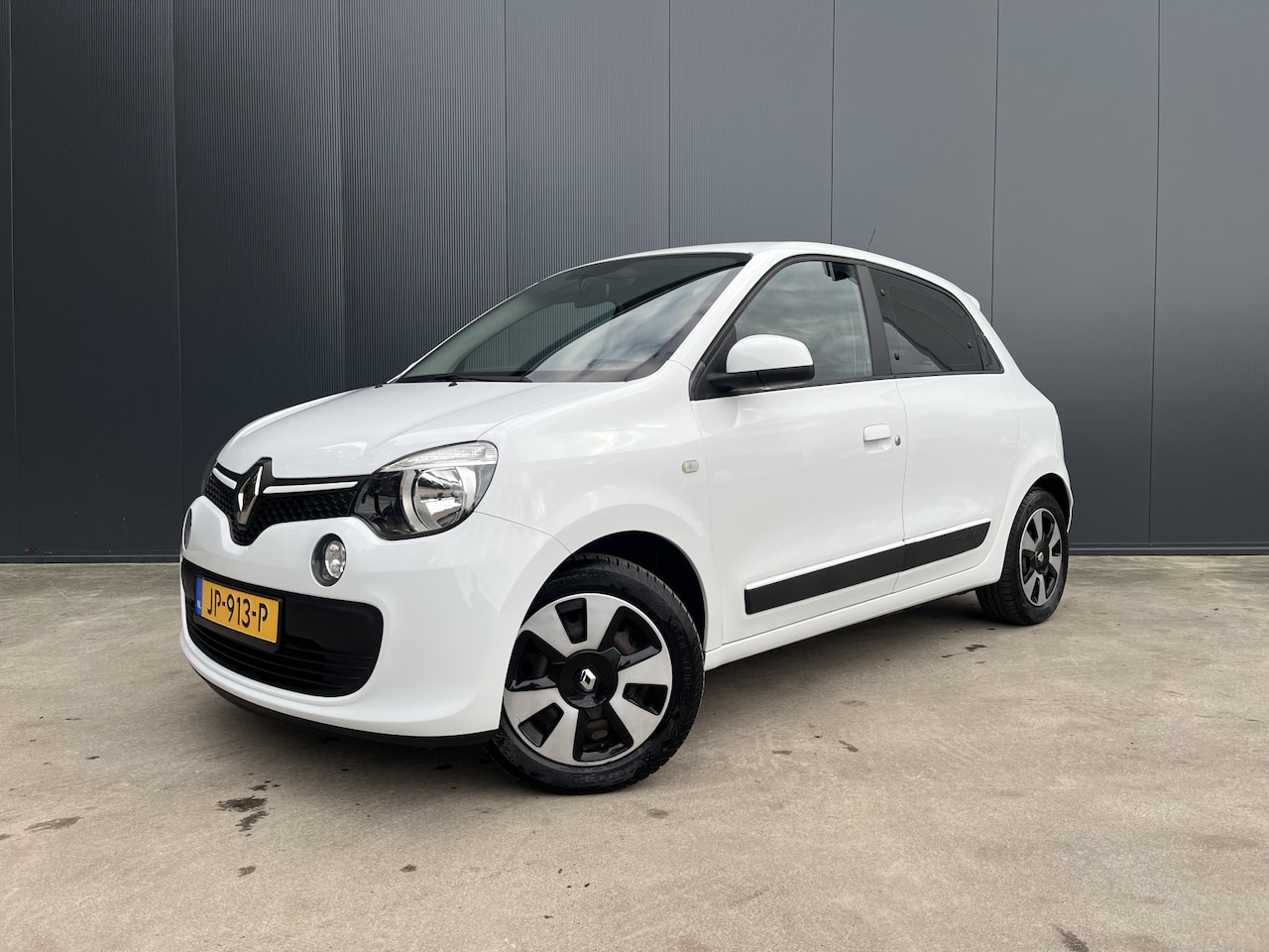 Renault Twingo - 1.0 SCe Collection NAVI CRUISE AIRCO CAMERA - AutoWereld.nl