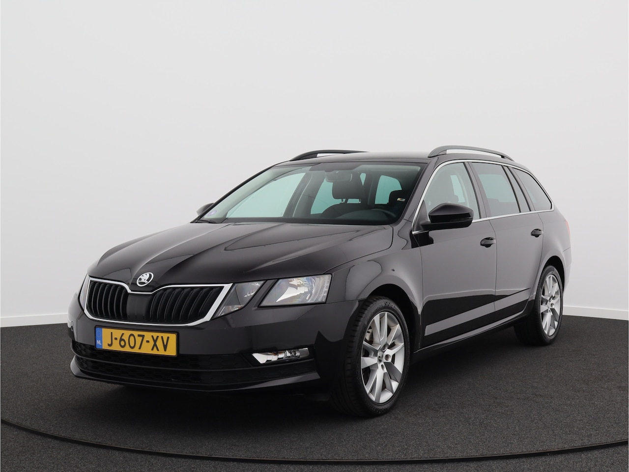 Skoda Octavia Combi - 1.5 TSI Greentech Business Edition/ automtaat/ trekhaak! - AutoWereld.nl