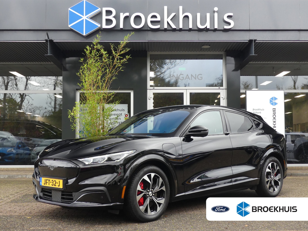 Ford Mustang Mach-E - Extended AWD 98 kWh | Achterspoiler | Achteruitrijcamera | Airco (automatisch) - AutoWereld.nl