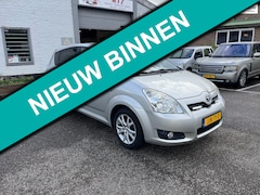Toyota Verso - 1.8 VVT-i Sol 7 Persoons/ Automaat/ Climate / Cruise