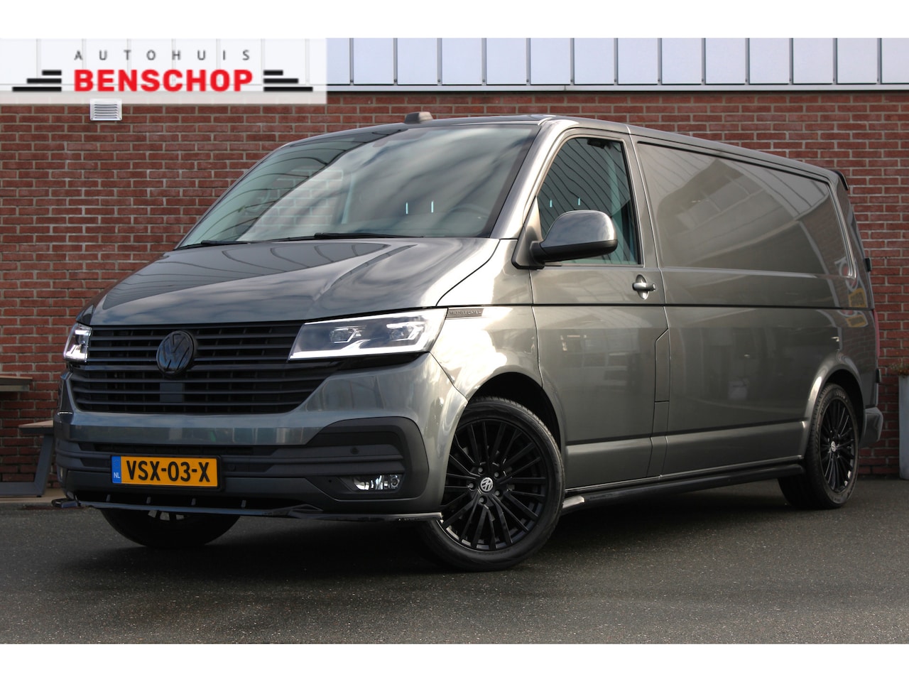 Volkswagen Transporter - 2.0 TDI 150PK DSG L2H1 |LEER|ACC|LED|18-INCH|APP-CONNECT| - AutoWereld.nl