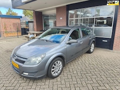 Opel Astra - 1.6 Essentia, Trekhaak, LM, Cruise, NW APK, NAP