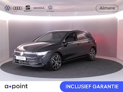 Volkswagen Golf - 1.5 eTSI 50 Jahre Edition 150 pk Automaat (DSG) | Navigatie | Panoramadak | Parkeersensore