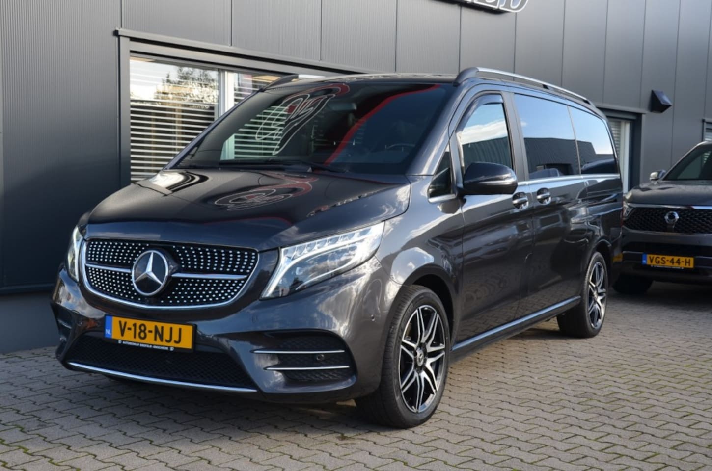 Mercedes-Benz V-klasse - 300 D Avantgarde Dubbele Cabine 2x Schuifdeur BPMvrij - AutoWereld.nl