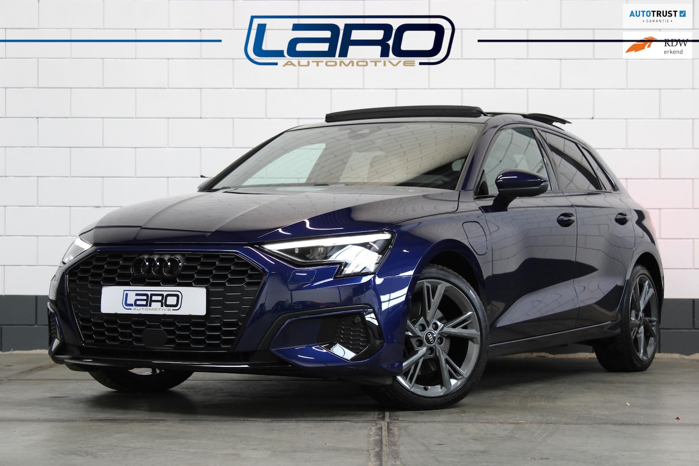 Audi A3 Sportback - 40 TFSI e S-Line | Pano RS stoelen Cam Keyless BTW ACC CarPlay LED - AutoWereld.nl