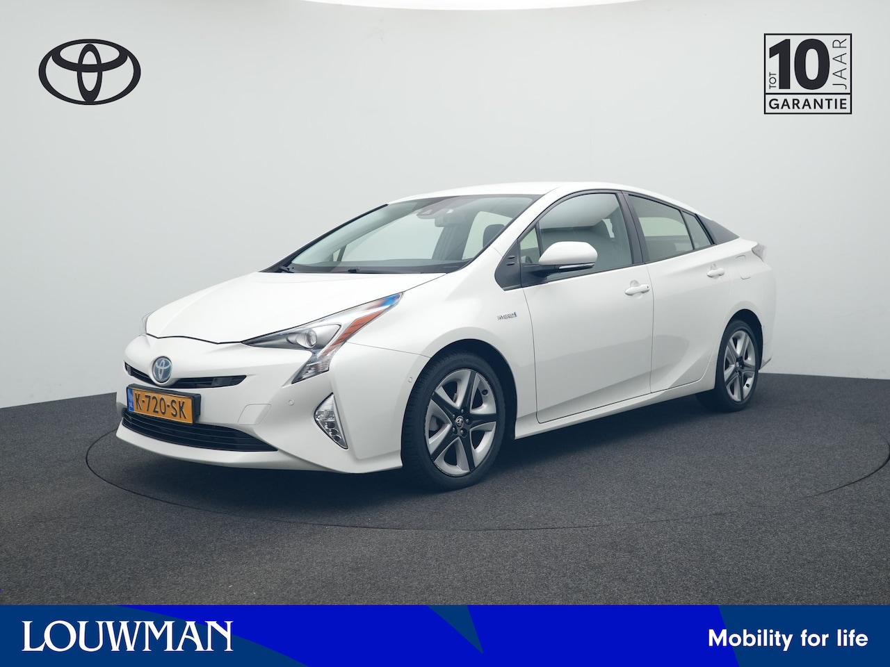 Toyota Prius - 1.8 Hybrid Dynamic | JBL-Audio | Trekhaak | 17' Velgen | - AutoWereld.nl