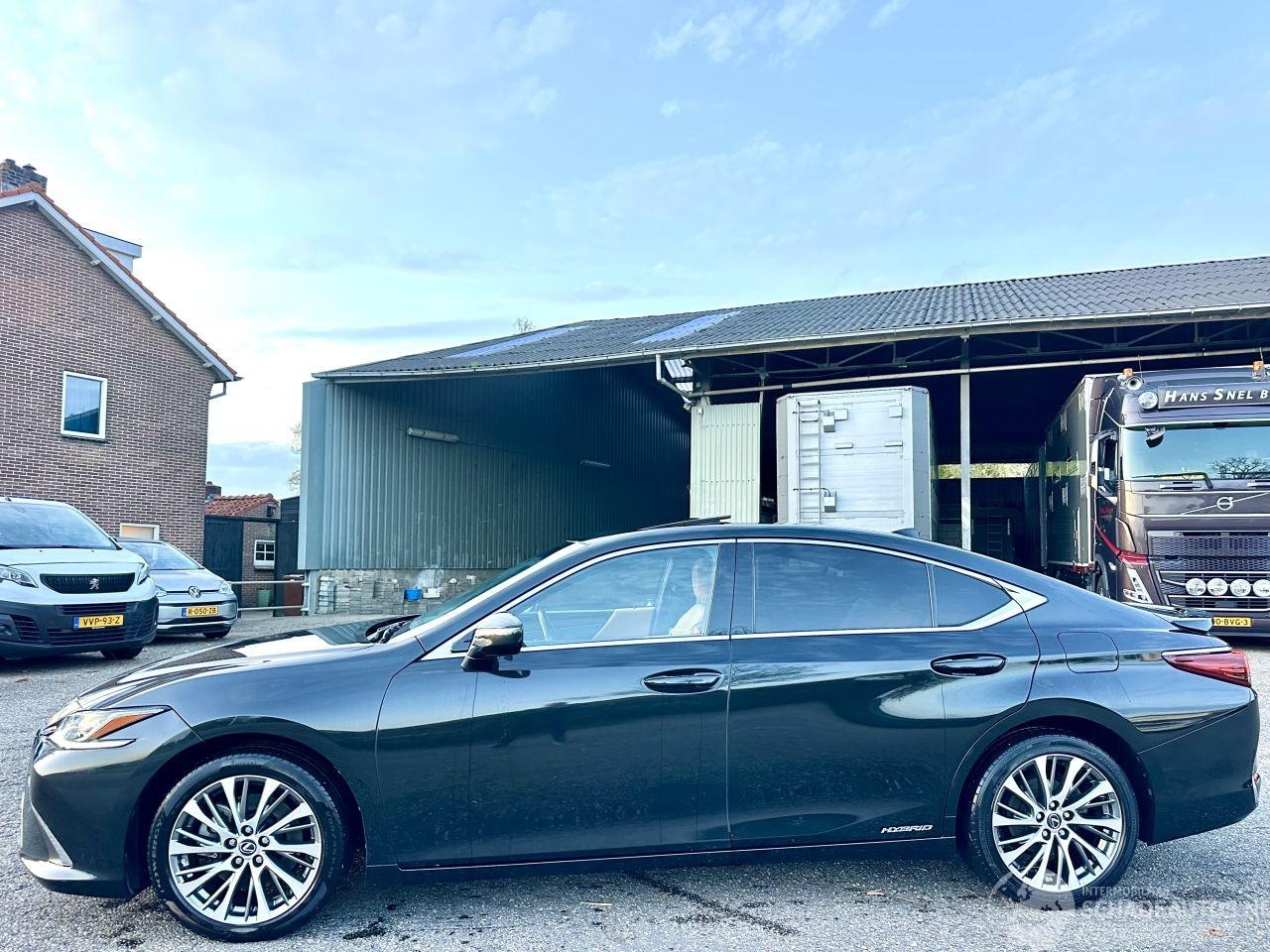 Lexus ES - 300H Hybrid 243pk aut + f1 Luxury Line - AutoWereld.nl