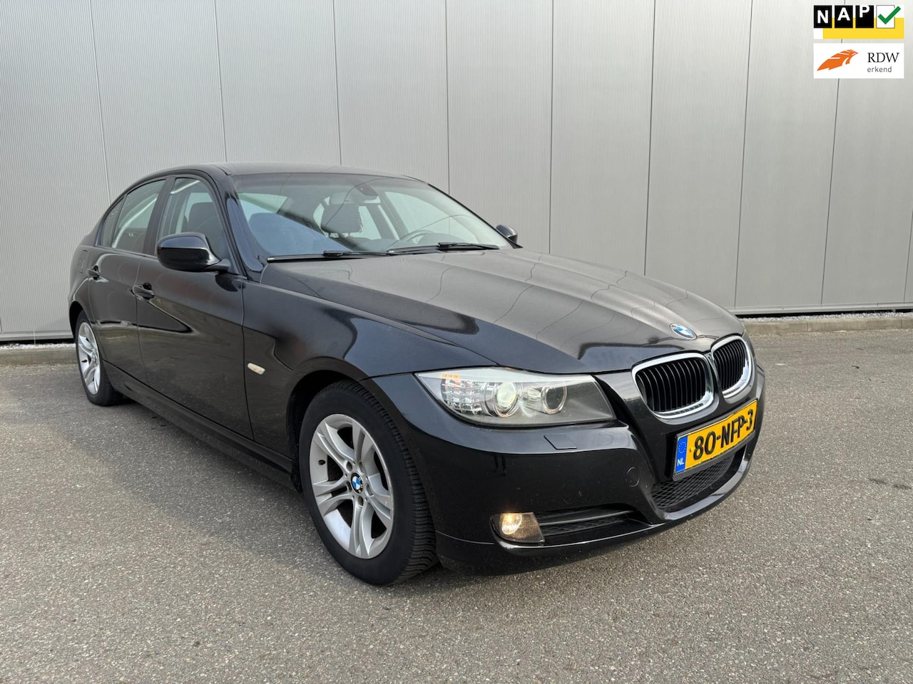 BMW 3-serie - 318i Business Line NAVI CLIMA - AutoWereld.nl