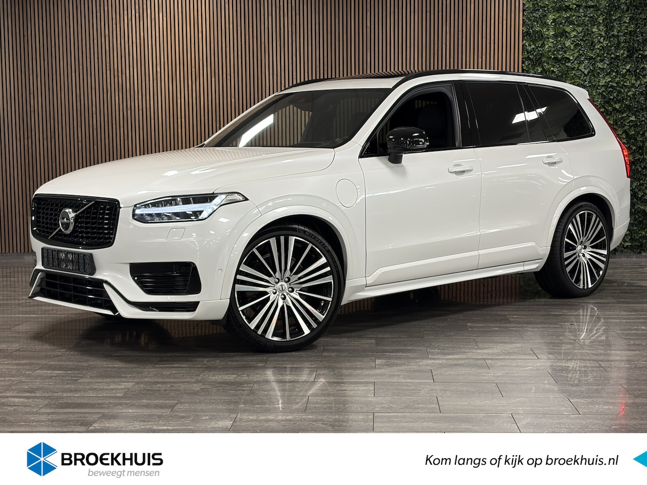 Volvo XC90 - T8 AWD Recharge R-Design Long Range | Luchtvering | Trekhaak | 455pk | 360° Camera | Schui - AutoWereld.nl