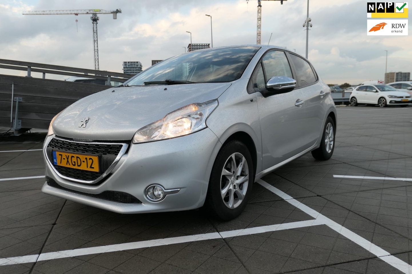 Peugeot 208 - 1.2 VTi Style Apk/Airco/Cruise/Aux/Usb/Navi/Nap/Velgen/Beurtje Gehad - AutoWereld.nl